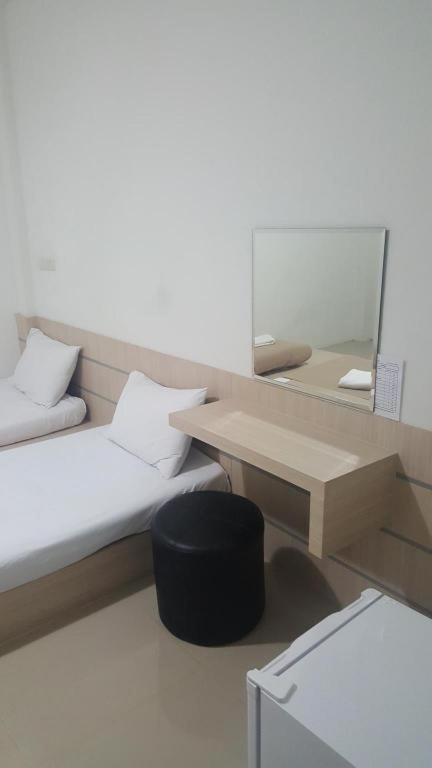 Cheaper Room Сураттхани Экстерьер фото